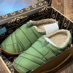 Toms  Berkeley Green Quilted Slippers